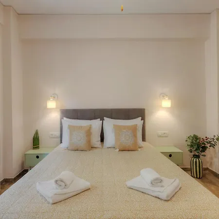 Apartmanhotel Omorfi Poli 3*