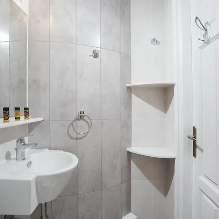 Omorfi Poli 3* Návplio