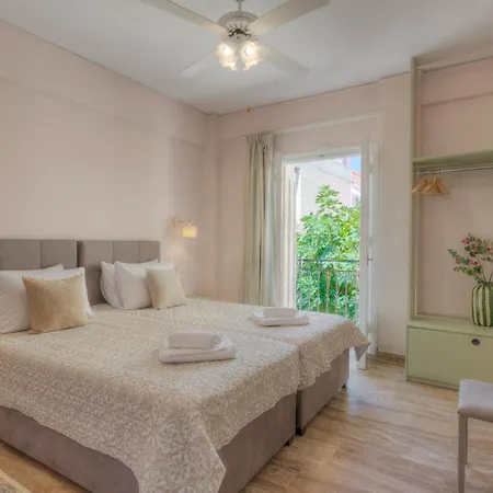 Omorfi Poli Aparthotel