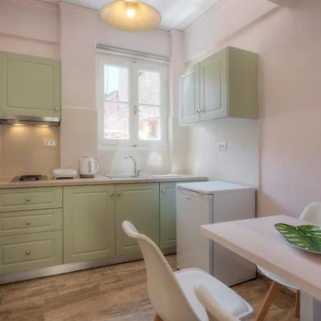 Omorfi Poli Apart Otel 3*