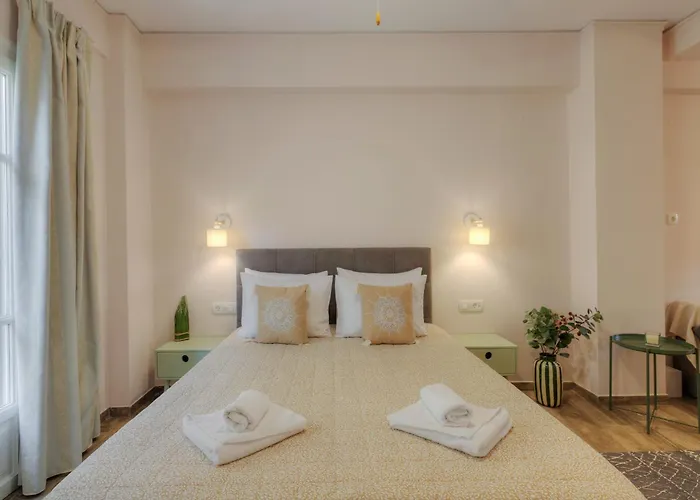 Lejlighedshotel Omorfi Poli 3*
