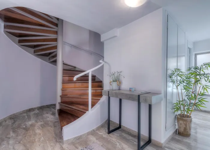 Omorfi Poli Нафплион